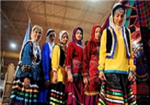 برگزاری نمایشگاه لباس و صنایع دستی اقوام ایرانی دراستان