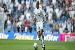 سوپرگل خاطره انگیز روبرتو کارلوس به مالاگا + فیلم