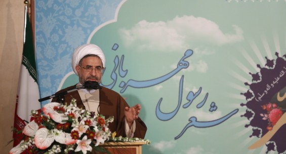 اسلام تنها راه منسجم&zwnj;سازی حرکت جامعه بشریت/ شعر آیینی الهام الهی با محوریت عشق به خاندان پیغمبر است
