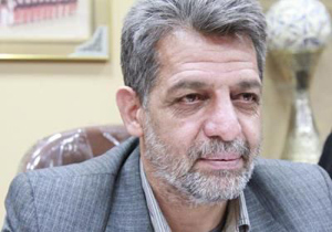 عملیات خاک برداری زمین چمن ورزشگاه 17 شهریور اردستان آغاز شد