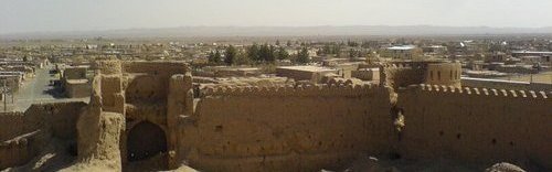 قلعه بیاض در روستای قدیمی و کهن