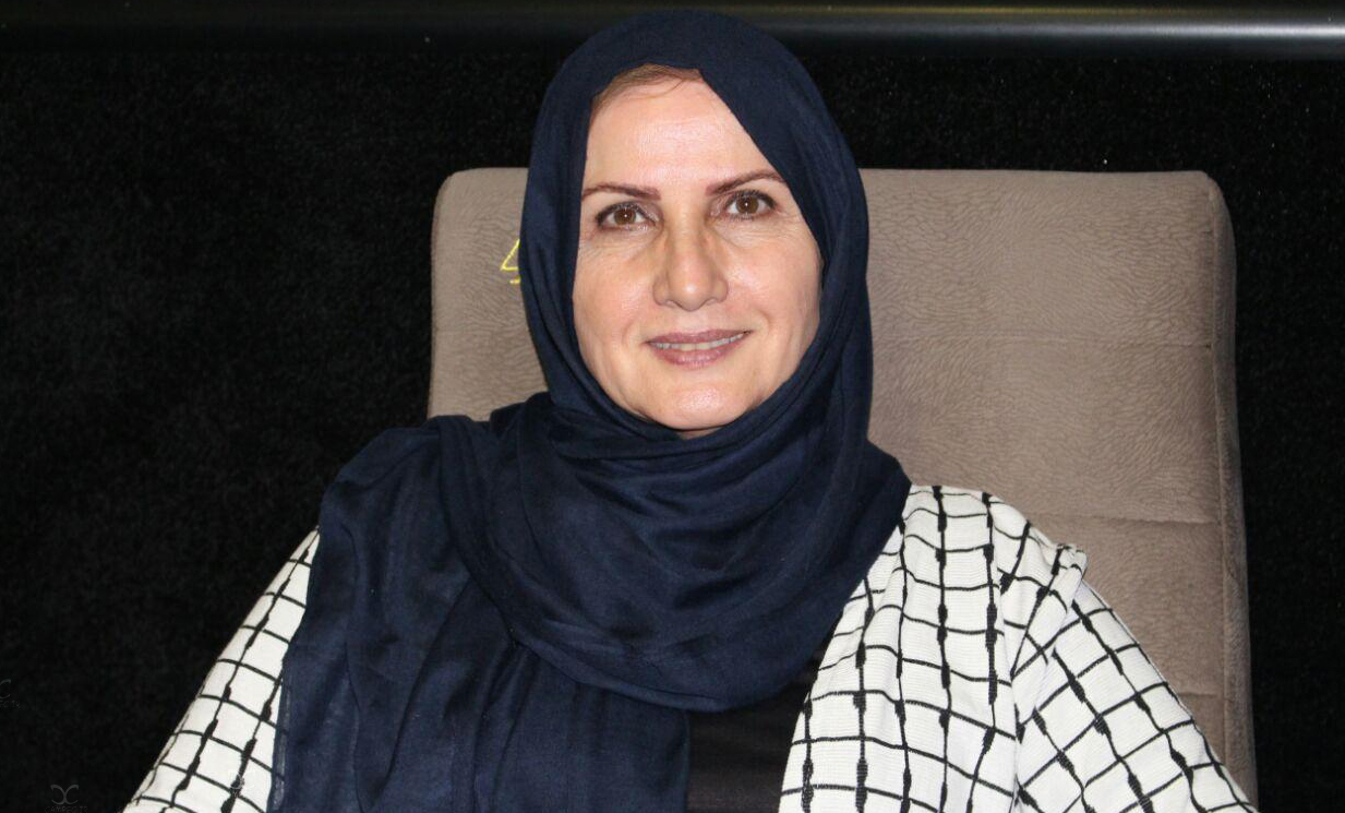 چرا من با حداقل سی سال فعاليت بازیگری باید هديه بگيرم؟!