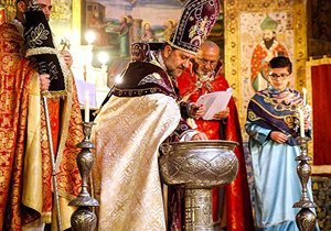 برگزاری آئین عشای ربانی میلاد مسیح (ع)