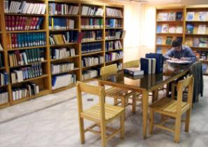 خدمات 24 ساعته کتابخانه دانشگاه آزاد اسلامی یزد
