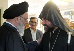 امام جمعه اصفهان، آغاز سال نو میلادی را به هموطنان مسیحی تبریک گفت
