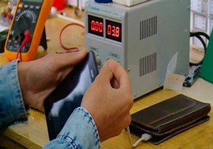 اختراع کیف خورشیدی توسط هفت جوان خلاق خراسان شمالی
