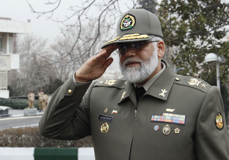 بازدید امیر پوردستان از پایگاه شکاری شهید یاسینی
