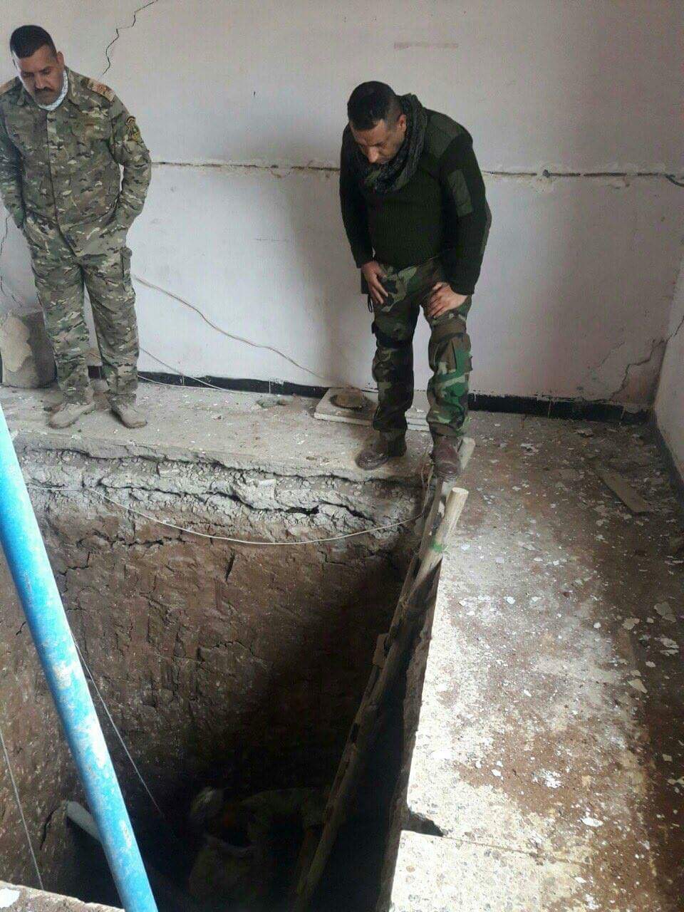 کشف بزرگترین شبکه تونلی داعش در منطقه &laquo;الهیاکل&raquo;/ تبعه &laquo;اماراتی&raquo;،عامل انتحاری بازار شرق موصل + تصاویر