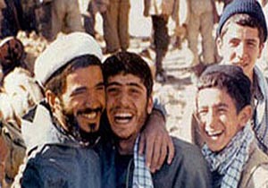 تجلیل از خانواده شهداء و جانباز روحانی هرمزگان