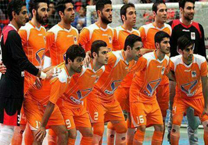 میزبانی شهروند از مهمانانی از دیار نقش جهان
