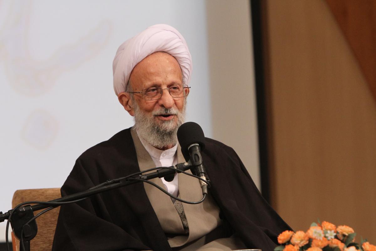 انقلابی گری در برابر 