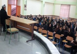 تشکیل کلاس های مهارت آموزی و حقوق شهروندی درمراکز یادگیری محلی بوکان