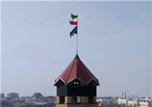 اهتزاز پرچم سیاه بر فراز برج «یانقین» تبریز