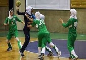 تیم هندبال سنندج برابر نماینده قزوین به پیروزی رسید