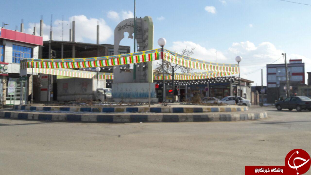 آذین بندی شهر چهاربرج در آستانه ایام الله دهه مبارک فجر + تصاویر