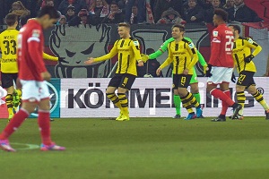 ماینتس 1-1 بروسیا دورتموند/تداوم فراز و نشیب‌های تیم توخل
