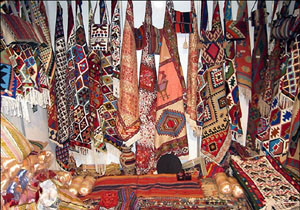 ایجاد بازارچه عرضه صنایع دستی در ورودی خوسف