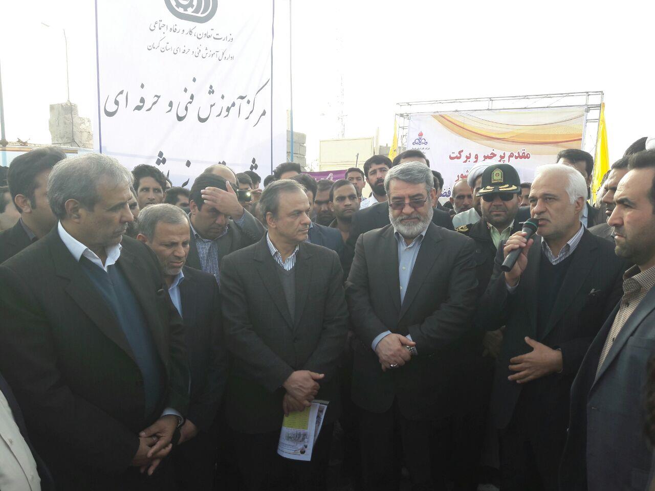 گاز رسانی به  3 منطقه کرمان با حضور وزیر کشور