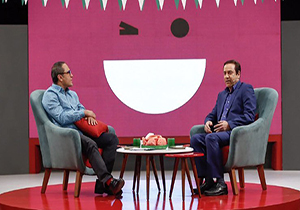 خاطره خنده‌دار محمد گلریز از خوانندگی در ماشین + فیلم