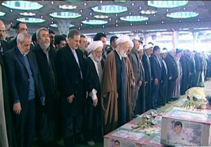 ماجرای عباراتی که آیت&zwnj;الله امامی کاشانی در نماز شهدای آتش&zwnj;نشان با اشک خواند+فیلم