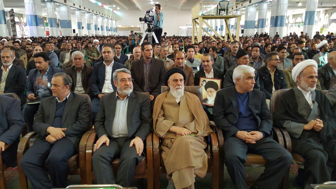 شاخص و میزان اطاعت از رهبری است