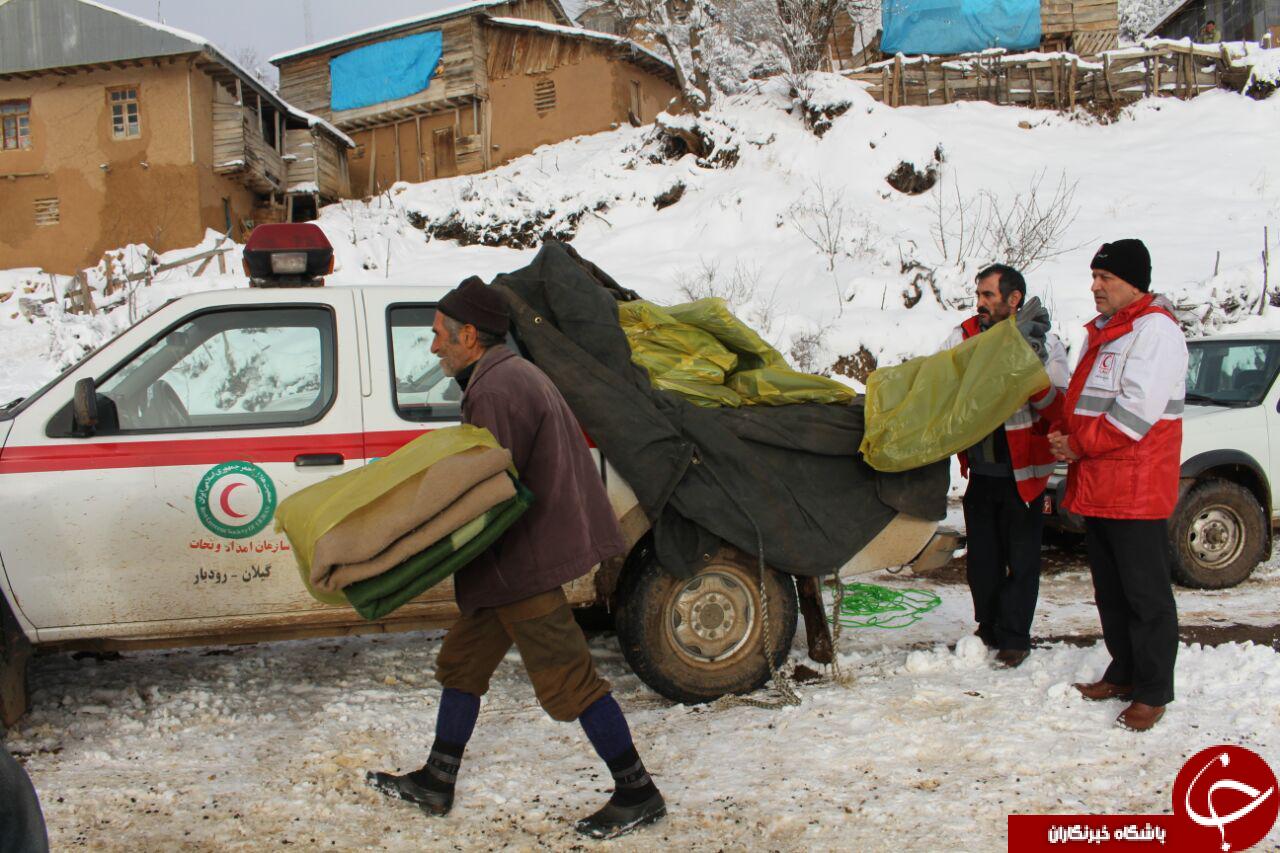 کمک رسانی و امداد به اهالی روستای چیچال + تصاویر
