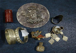 دستگیری دو قاچاقچی اشیاء عتیقه