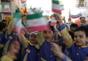 زنگ انقلاب در مهد کودک های کاشان به صدا درآمد