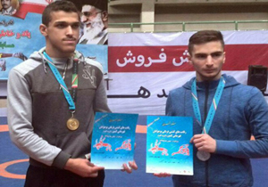 تقدیر از قهرمانان چهارمحالی در مسابقات کشتی نوجوانان