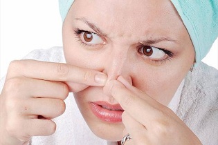 ترکاندن جوش کدام ناحیه از صورت باعث فلج شدن اعصاب ميشود؟