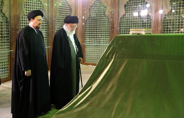 حضور رهبر معظم انقلاب در مرقد مطهر امام راحل و گلزار شهدای بهشت زهرا+ تصاویر