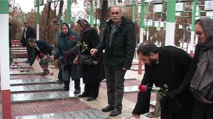 گلباران مزار شهدا توسط ارامنه اراک