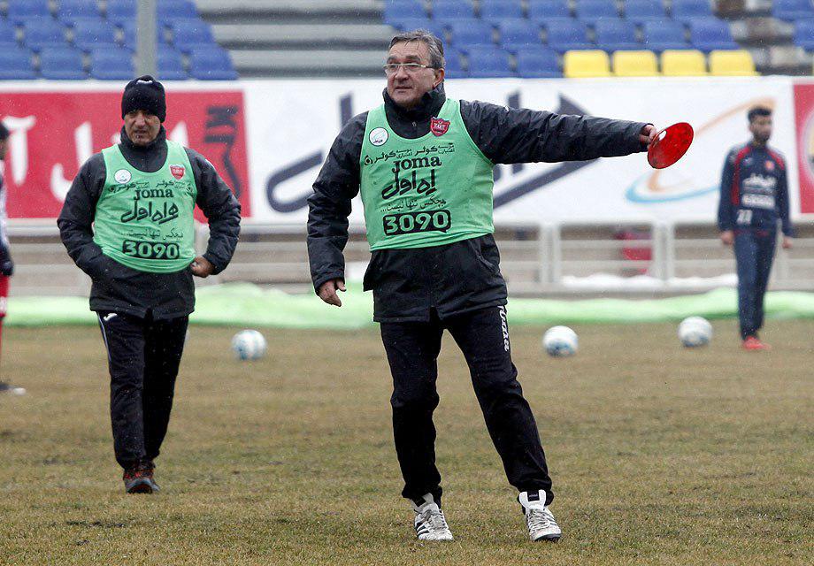 بارش برف برنامه پرسپولیس را تغییر داد