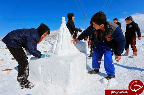کلاه بادکنکی بر سر پرنس چالز تا تمسخر نایجل فراژ در پارلمان اروپا//////////
