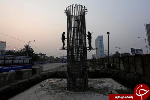 کلاه بادکنکی بر سر پرنس چالز تا تمسخر نایجل فراژ در پارلمان اروپا//////////