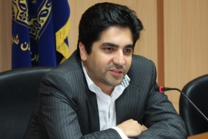 نمک پاشی مسیرهای تردد شهروندان شهر رشت
