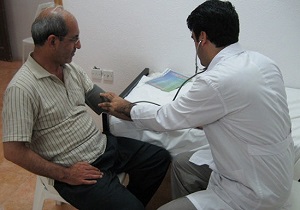 داشتن مهارت های ارتباطی از الزامات طبیبانه برخورد کردن با بیمار است