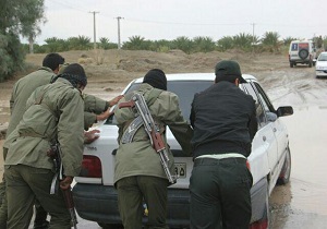 امدادرسانی پلیس ایرانشهر به سیل زدگان