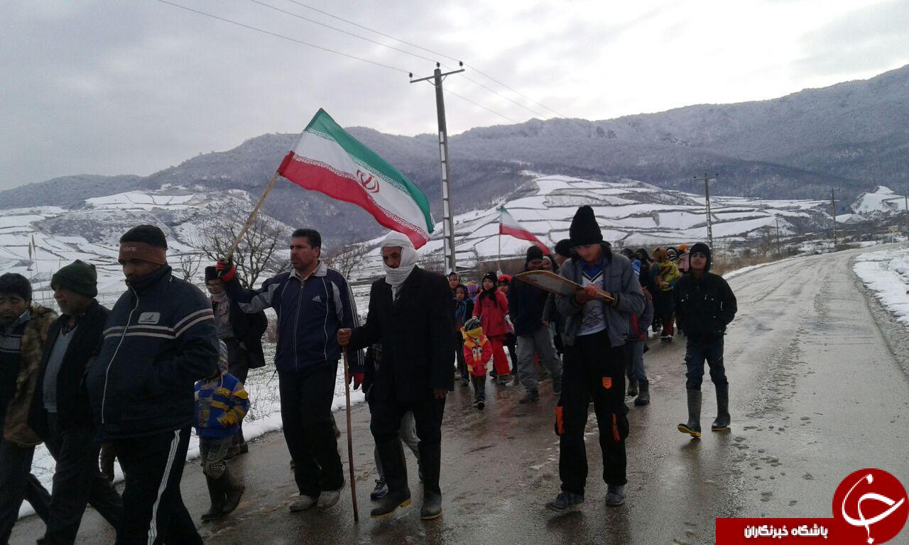 پیاده&zwnj;روی خانوادگی در روستای &laquo;پتکی&raquo; + تصاویر