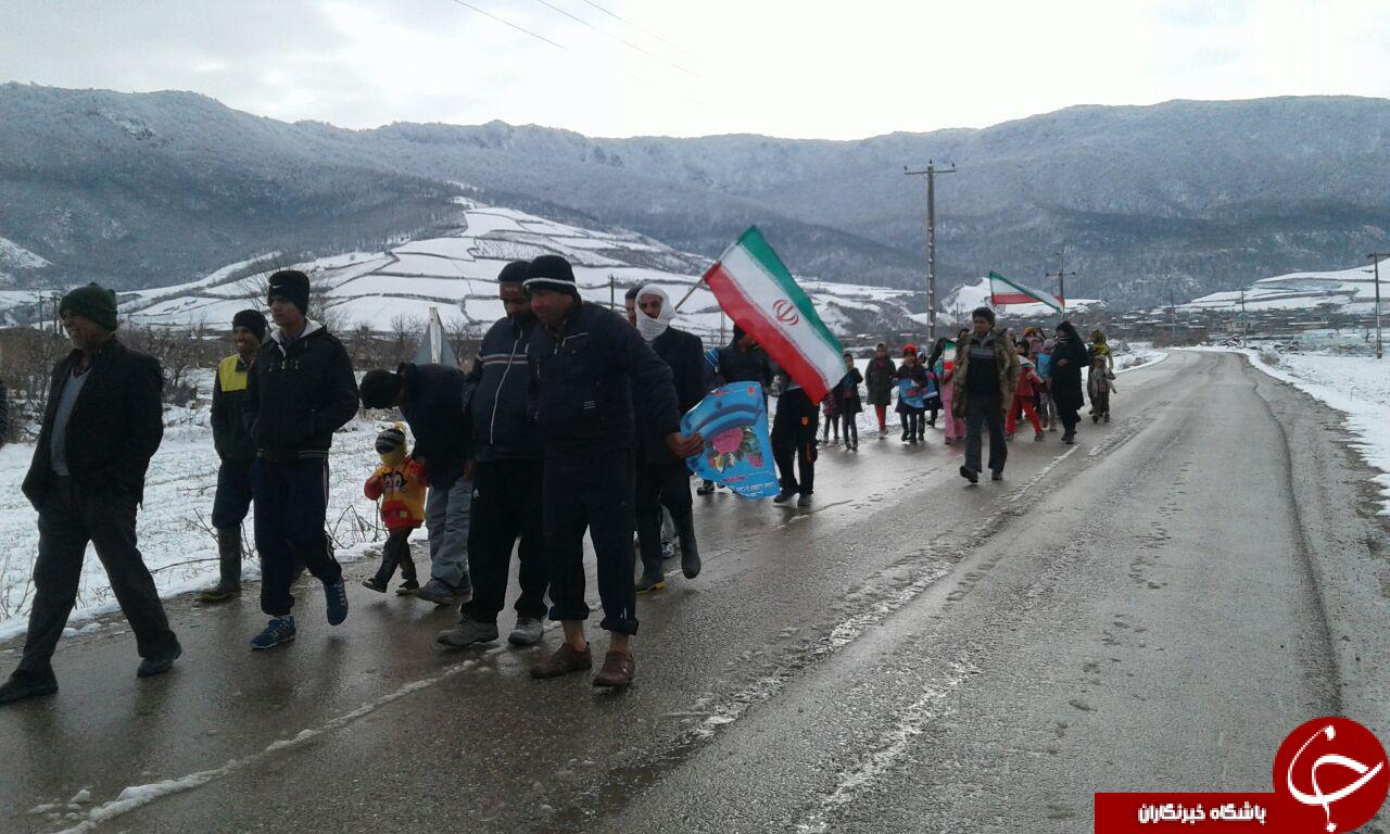 پیاده&zwnj;روی خانوادگی در روستای &laquo;پتکی&raquo; + تصاویر