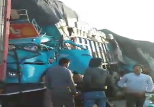 فیلم دیده نشده از تصادف مرگبار چند خودرو سنگین در جاده