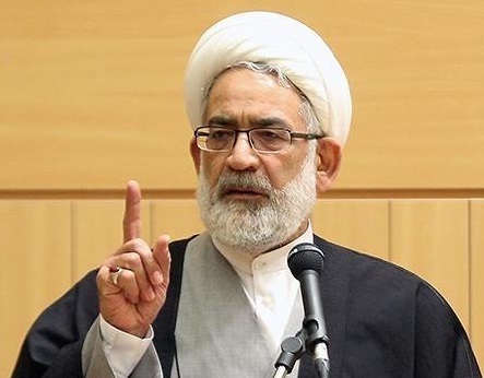 دولت و مجلس نسبت به قاچاق کالا سخت&zwnj;گیرتر باشند/ سنگ&zwnj;اندازی برخی دستگاه&zwnj;ها در مسیر معدوم کردن کالاهای قاچاق