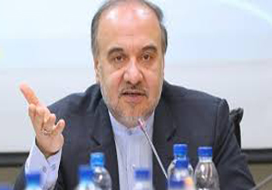 کاشت چمن مصنوعی در ورزشگاه تختی گچساران