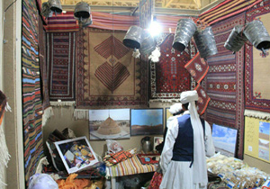 حضور فعال صنعتگران سرایان در نمایشگاه های صنایع دستی