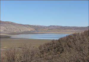 آبگیری سطحی تالاب بختگان