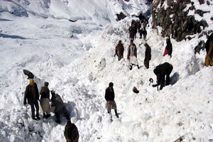 آمار تلفات بارش برف های اخیر به بیش از ۲۰۰ کشته و زخمی رسید