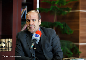 دشمن هم مرجع تقلید می‌سازد هم مداح/امروز ابا عبدالله نیاز به رزمنده دارد/زهرا(س) امام در سایه است