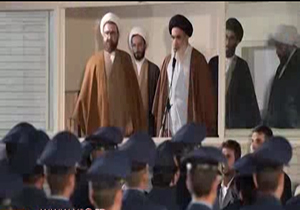 سکانس دیدار همافران با امام خمینی (ره) در سریال معمای شاه +فیلم