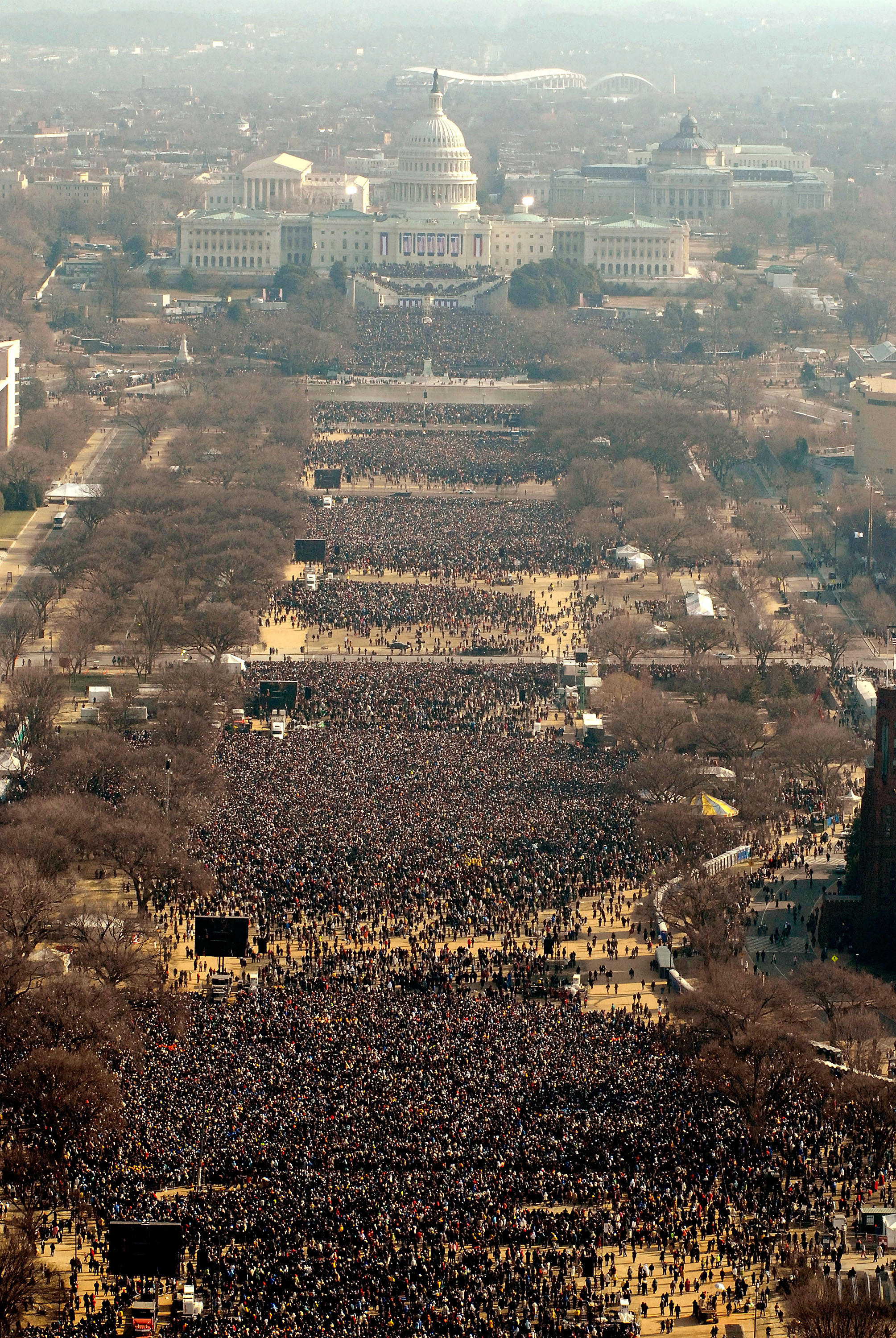مقایسه تصویری مراسم تحلیف باراک اوباما و دونالد ترامپ