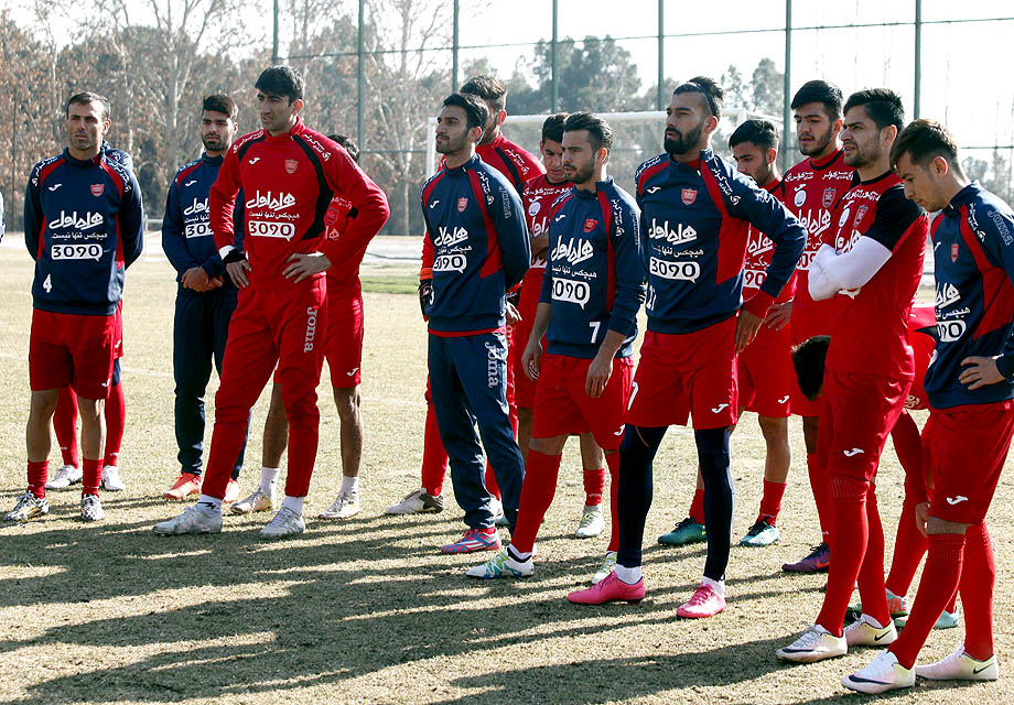 جلسه فنی برانکو پیش از شروع تمرین شنبه پرسپولیسی ها